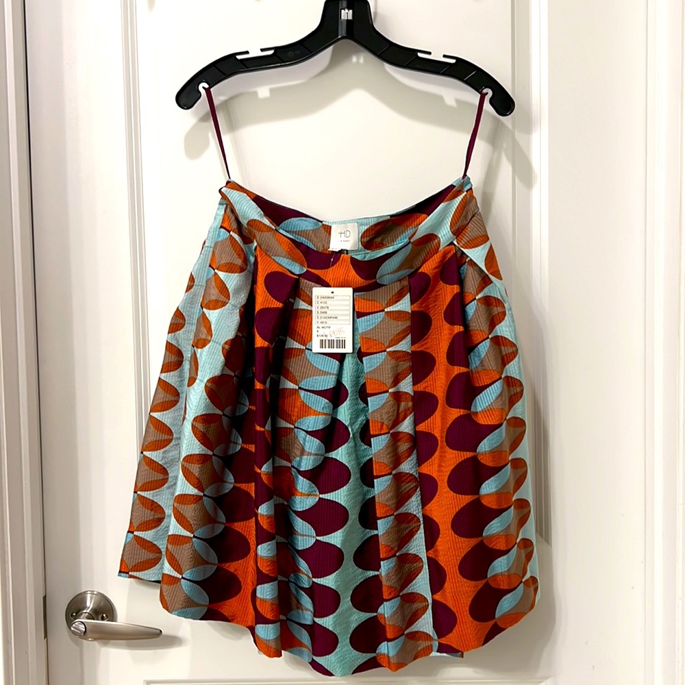 NWT anthropologie HD silk skirt size 8, Retail $128